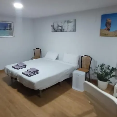 Loft Cruz, Acoran